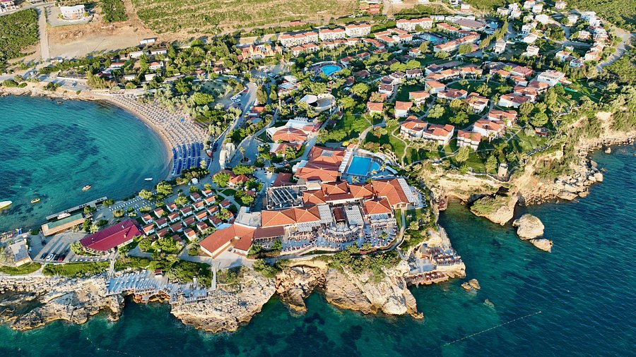 Atlantis Hotel & Club